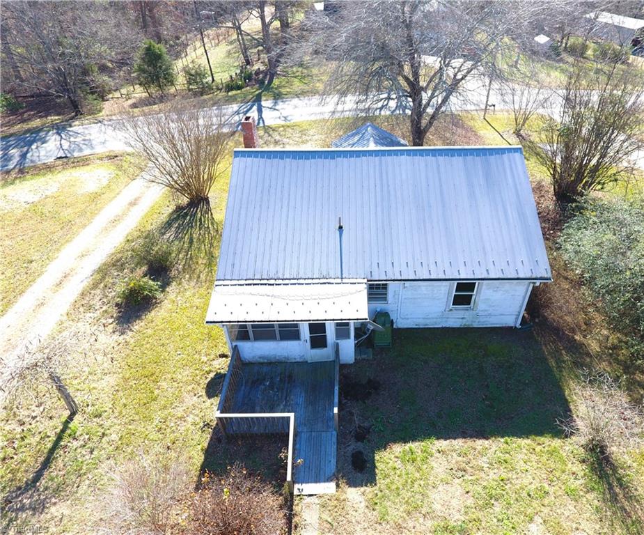 1054 Boones Cave Road Lexington, NC 27295 - Photo 3 of 10 Gallery Image 3