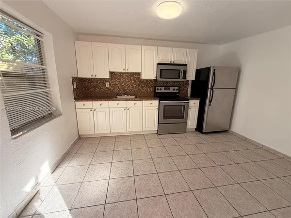 $1,600 | 1020 Northwest 33rd Avenue, Unit 1, Miami, FL 33125
