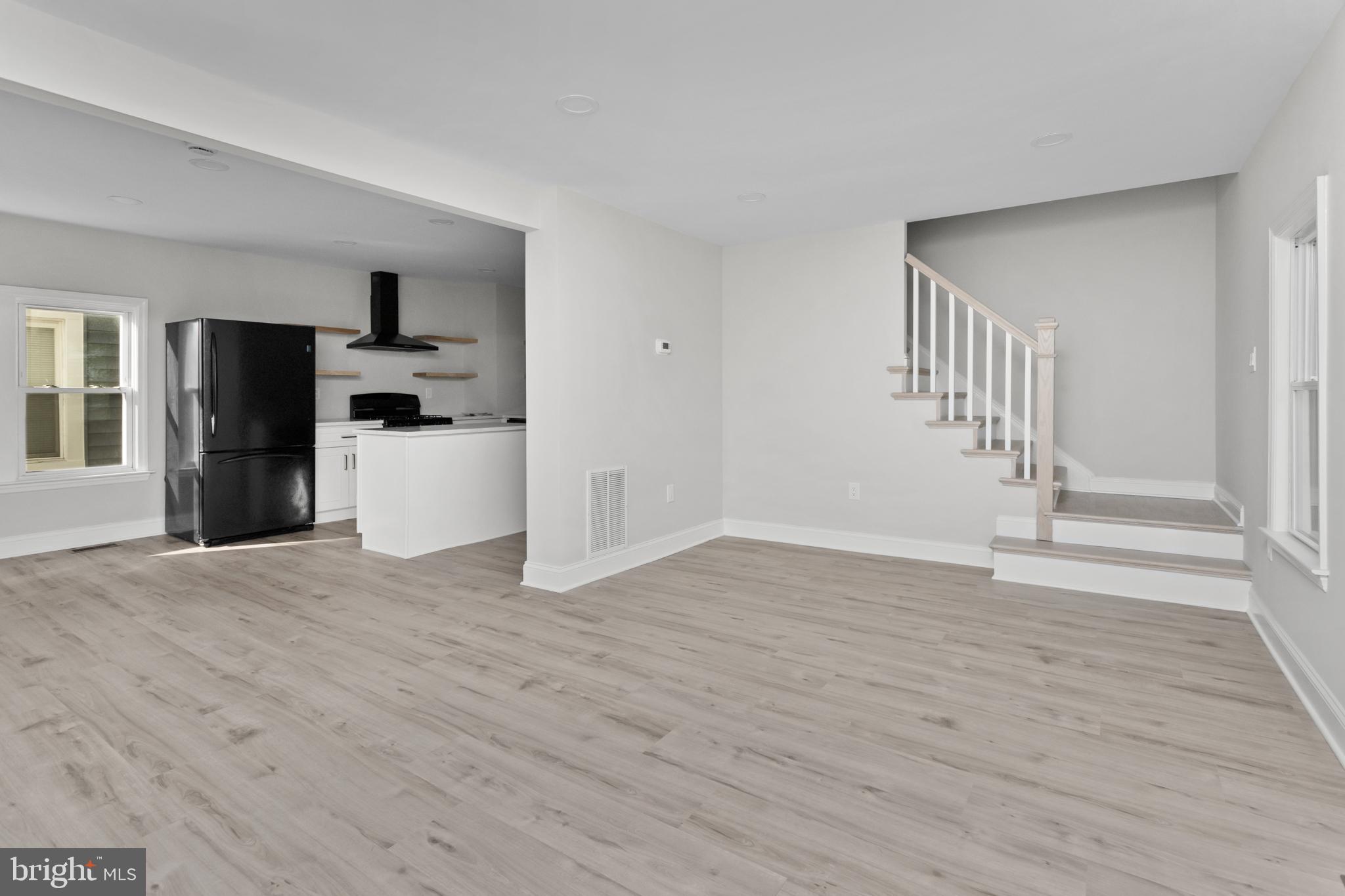 256 Ewingville Road Ewing, NJ 08638 - Photo 9 of 38