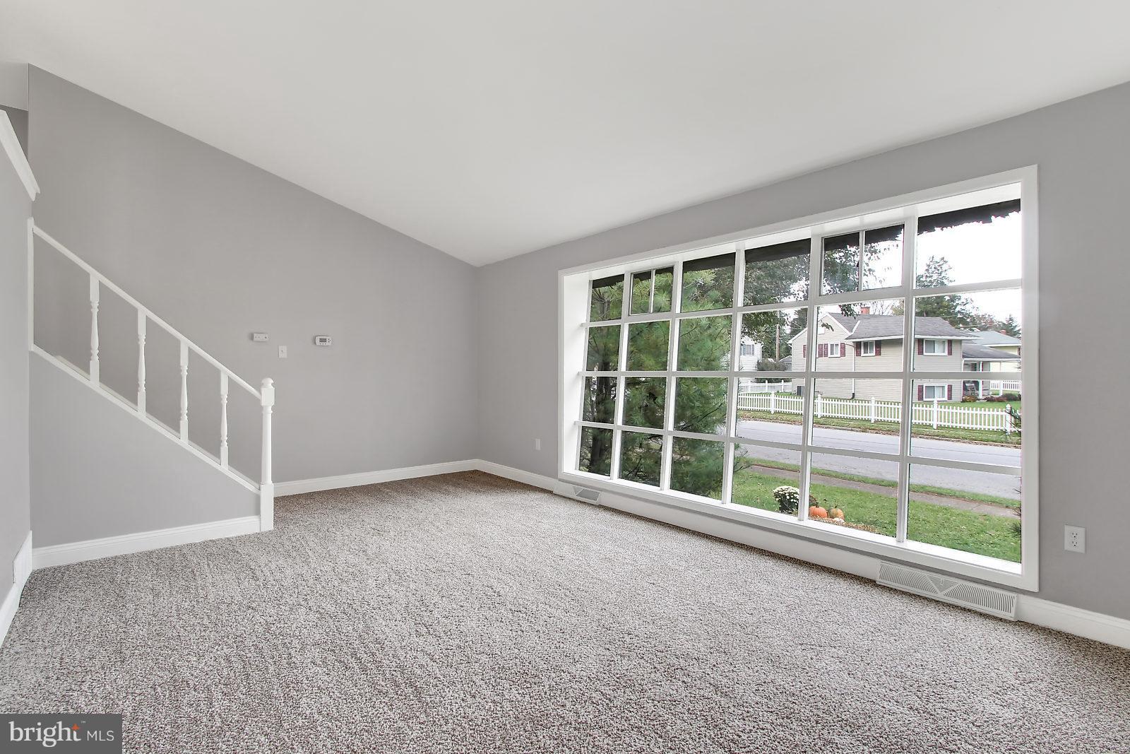 736 Fireside Road York, PA 17404 - Photo 3 of 26
