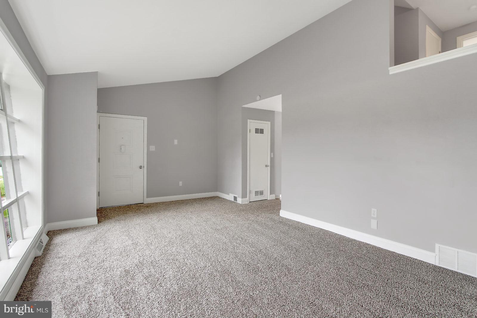 736 Fireside Road York, PA 17404 - Photo 4 of 26