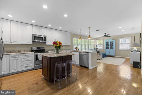 $799,000 | 52 Sunset Drive, Severna Park, MD 21146