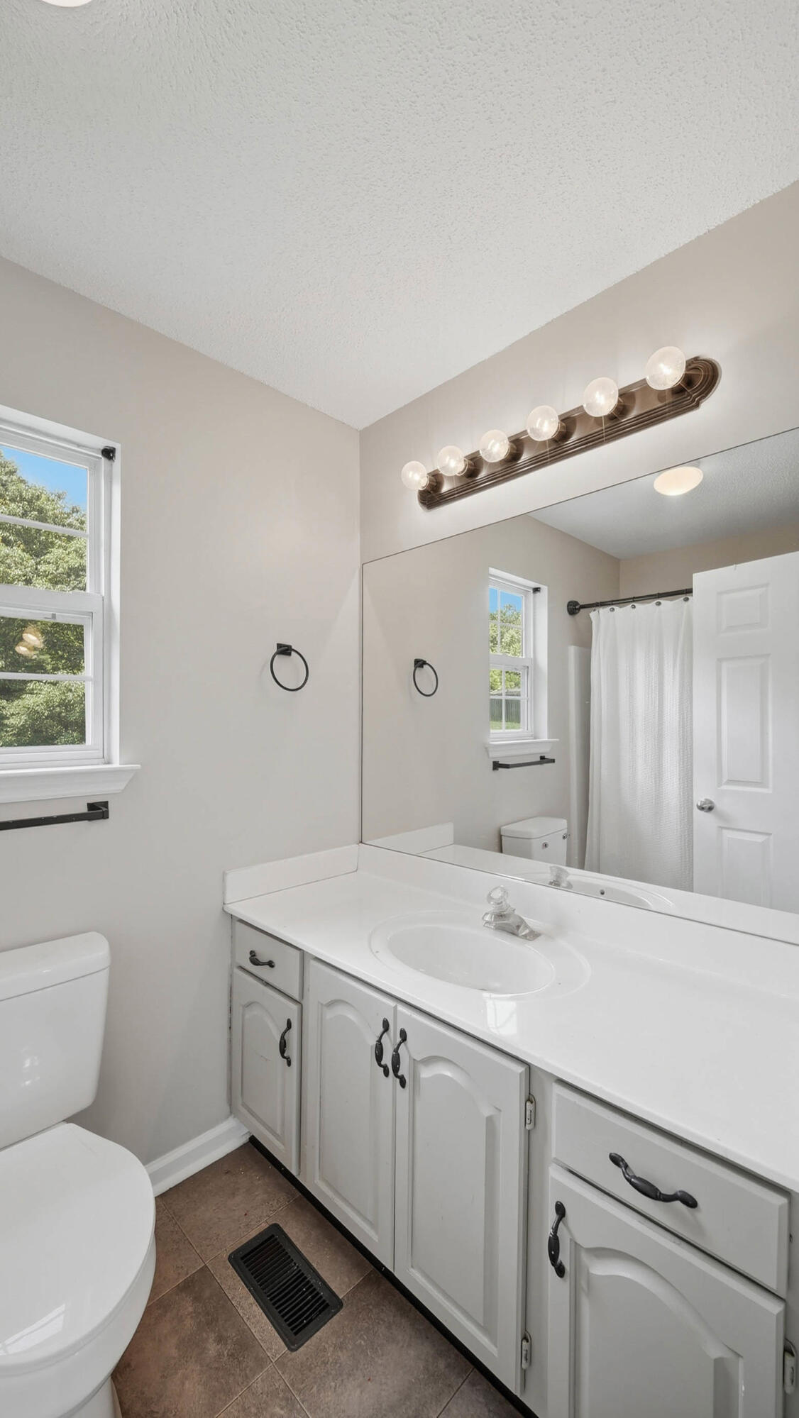 186 Rodeo Drive Rock Spring, GA 30739 - Photo 15 of 28 186 rodeo dr-18