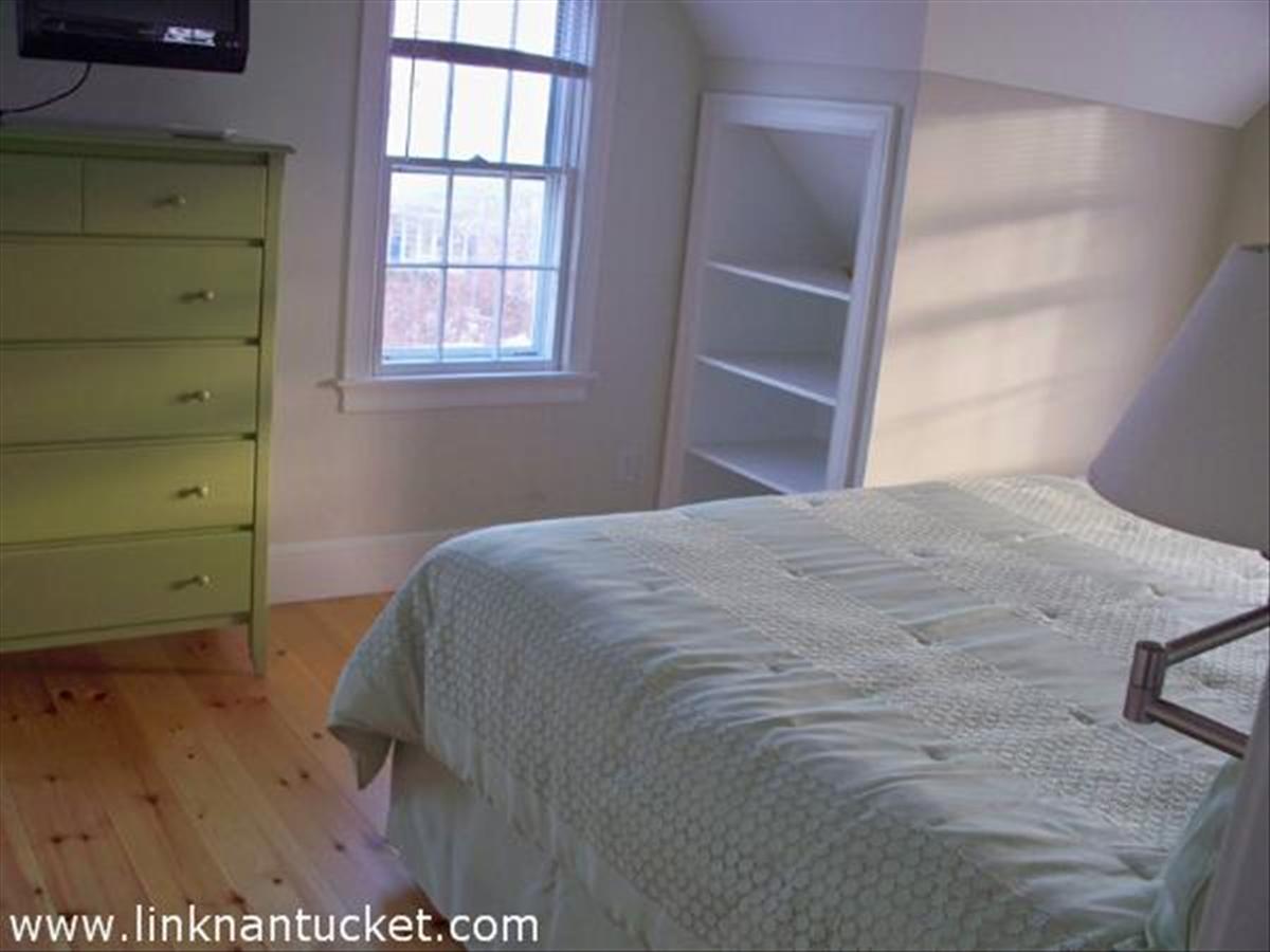 16 Pilgrim Road Nantucket, MA 02554 - Photo 21 of 26 Gallery Image 21