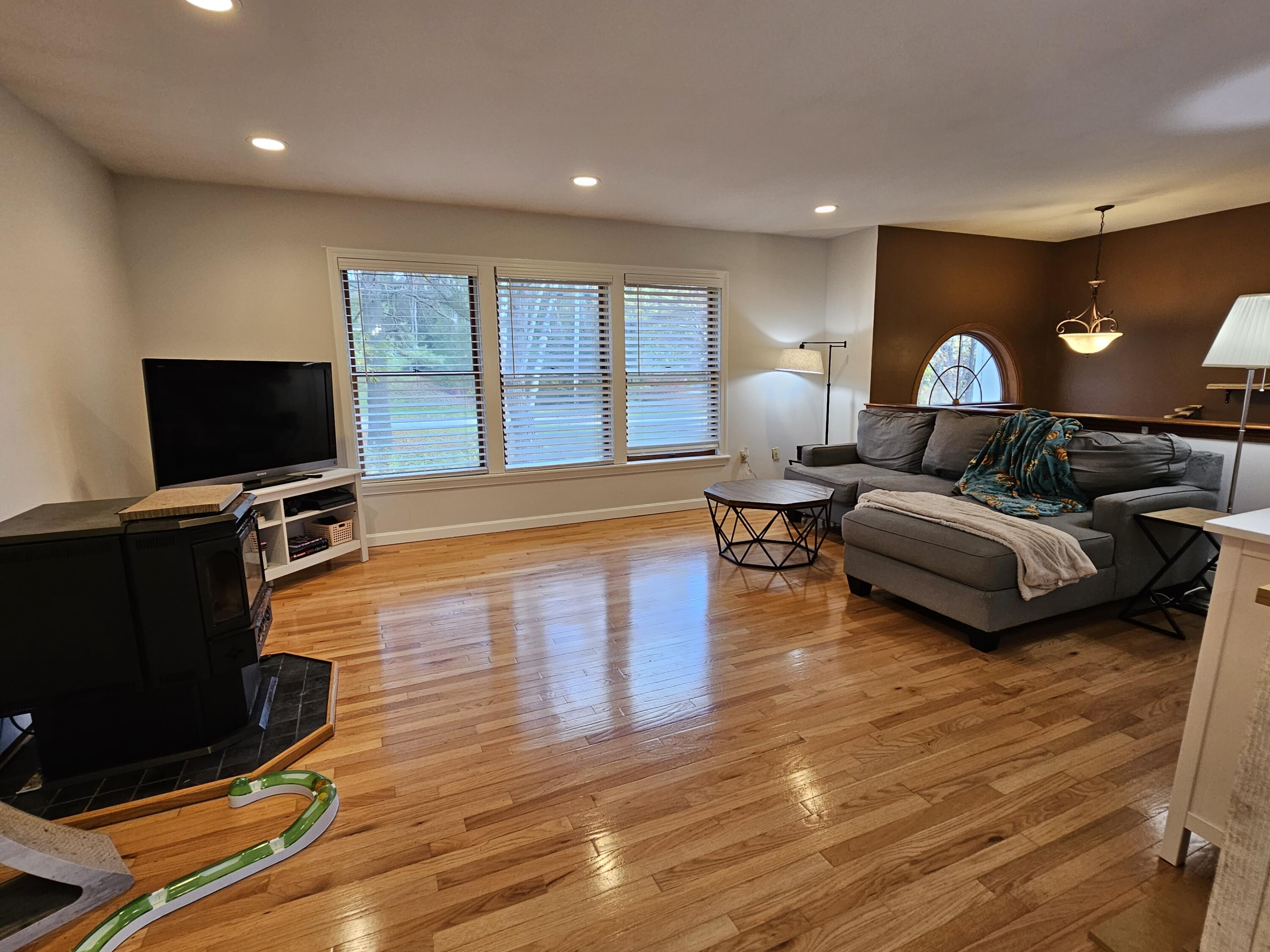 34 Westwood Road Bangor, ME 04401 - Photo 26 of 52 20231027_144612