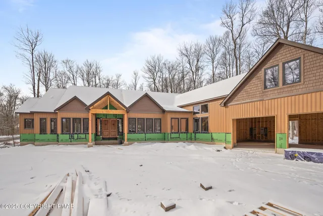 $2,899,000 | 105 Boones Trail, Pocono Pines, PA 18350