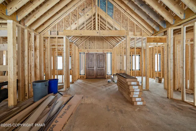 $2,899,000 | 105 Boones Trail, Pocono Pines, PA 18350