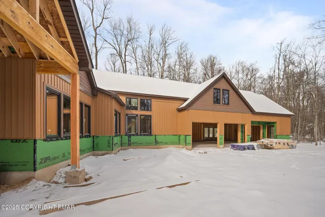 $2,899,000 | 105 Boones Trail, Pocono Pines, PA 18350