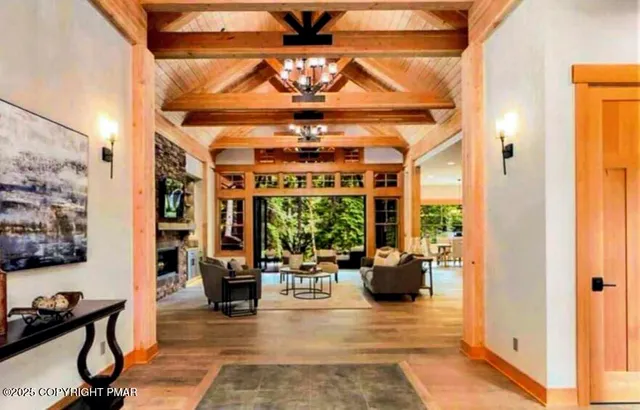 $2,899,000 | 105 Boones Trail, Pocono Pines, PA 18350