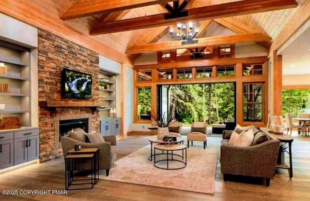 $2,899,000 | 105 Boones Trail, Pocono Pines, PA 18350