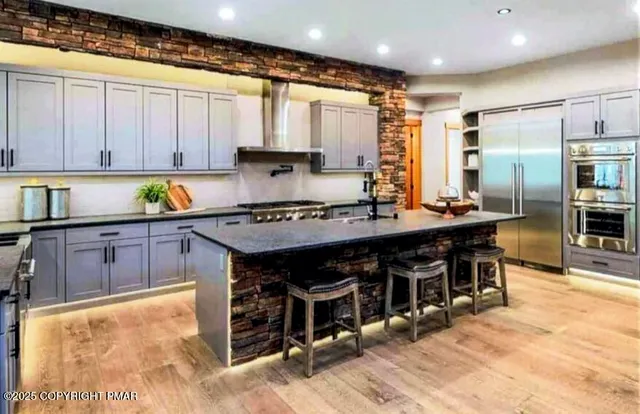 $2,899,000 | 105 Boones Trail, Pocono Pines, PA 18350