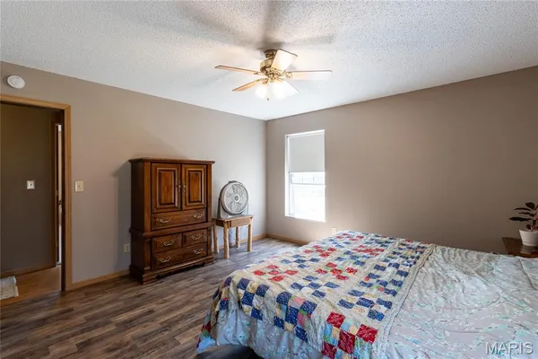 $299,000 | 20305 Pigeon Creek Road, Licking, MO 65542