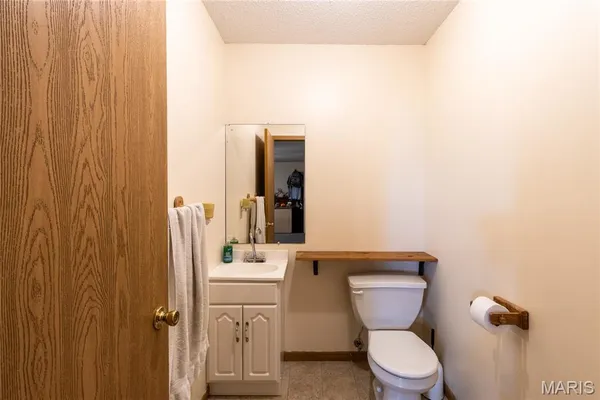 $299,000 | 20305 Pigeon Creek Road, Licking, MO 65542