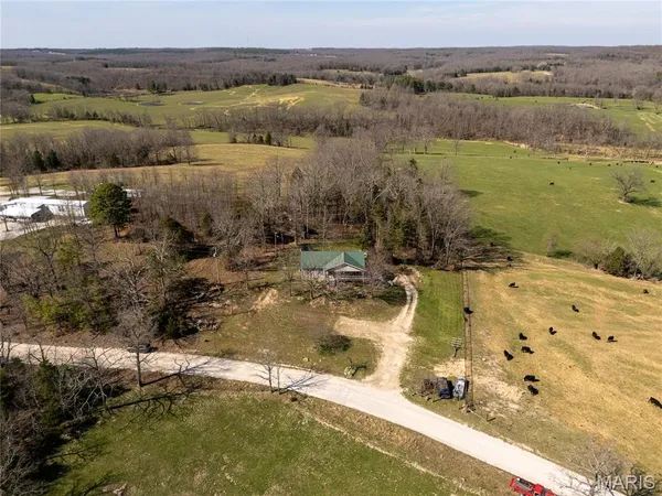 $299,000 | 20305 Pigeon Creek Road, Licking, MO 65542