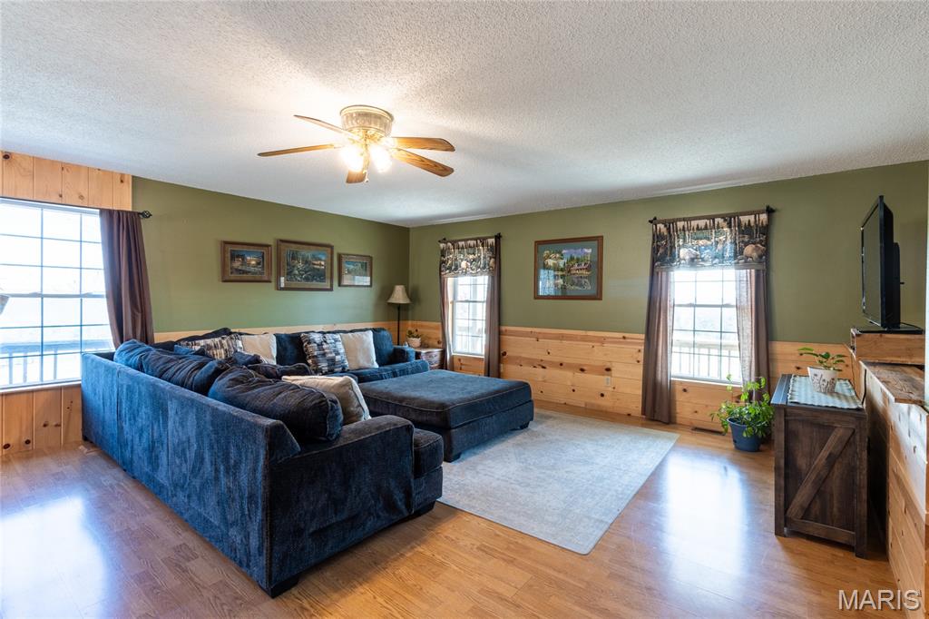 20305 Pigeon Creek Road Licking, MO 65542 - Photo 5 of 43