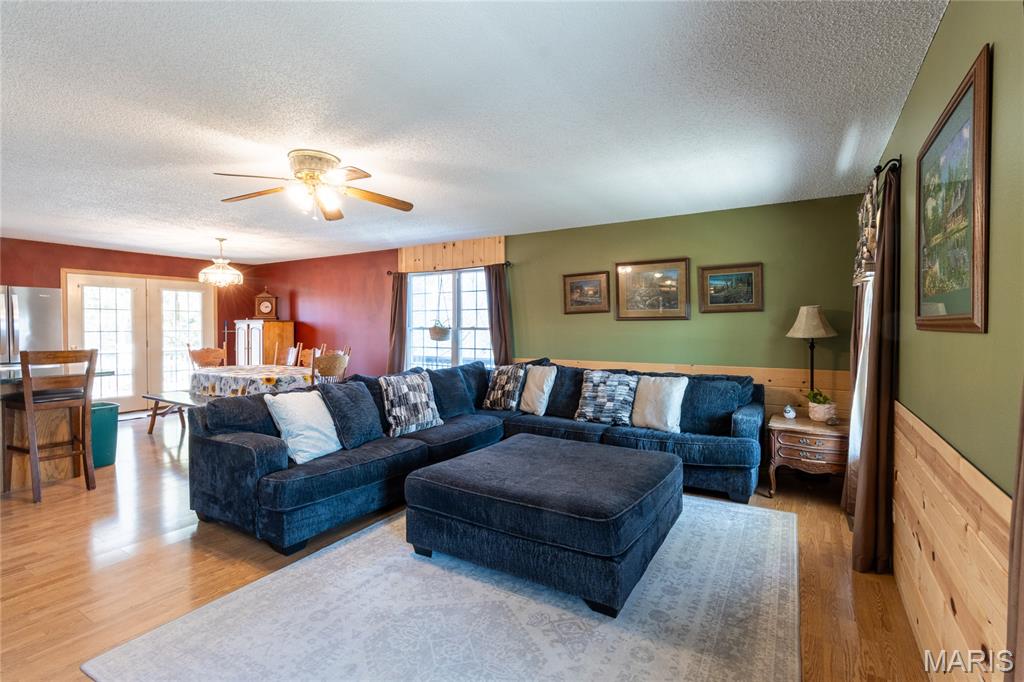 20305 Pigeon Creek Road Licking, MO 65542 - Photo 6 of 43