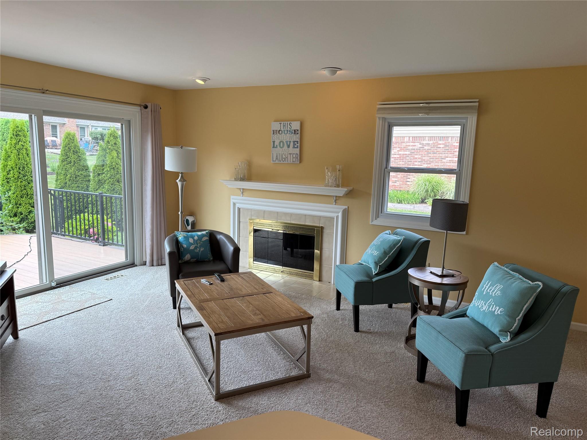 1658 Hillside Lane Rochester, MI 48307 - Photo 9 of 47 Family Room