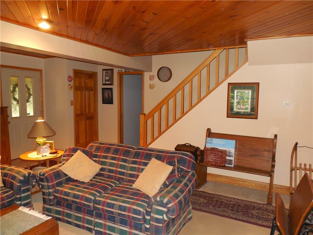 541 Pulaski Road Pulaski, PA 16143 - Photo 5 of 24 Gallery Image 5