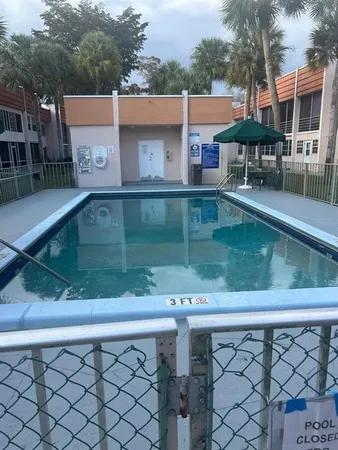 $1,950 | 7610 Stirling Road, Unit 202G, Davie, FL 33024