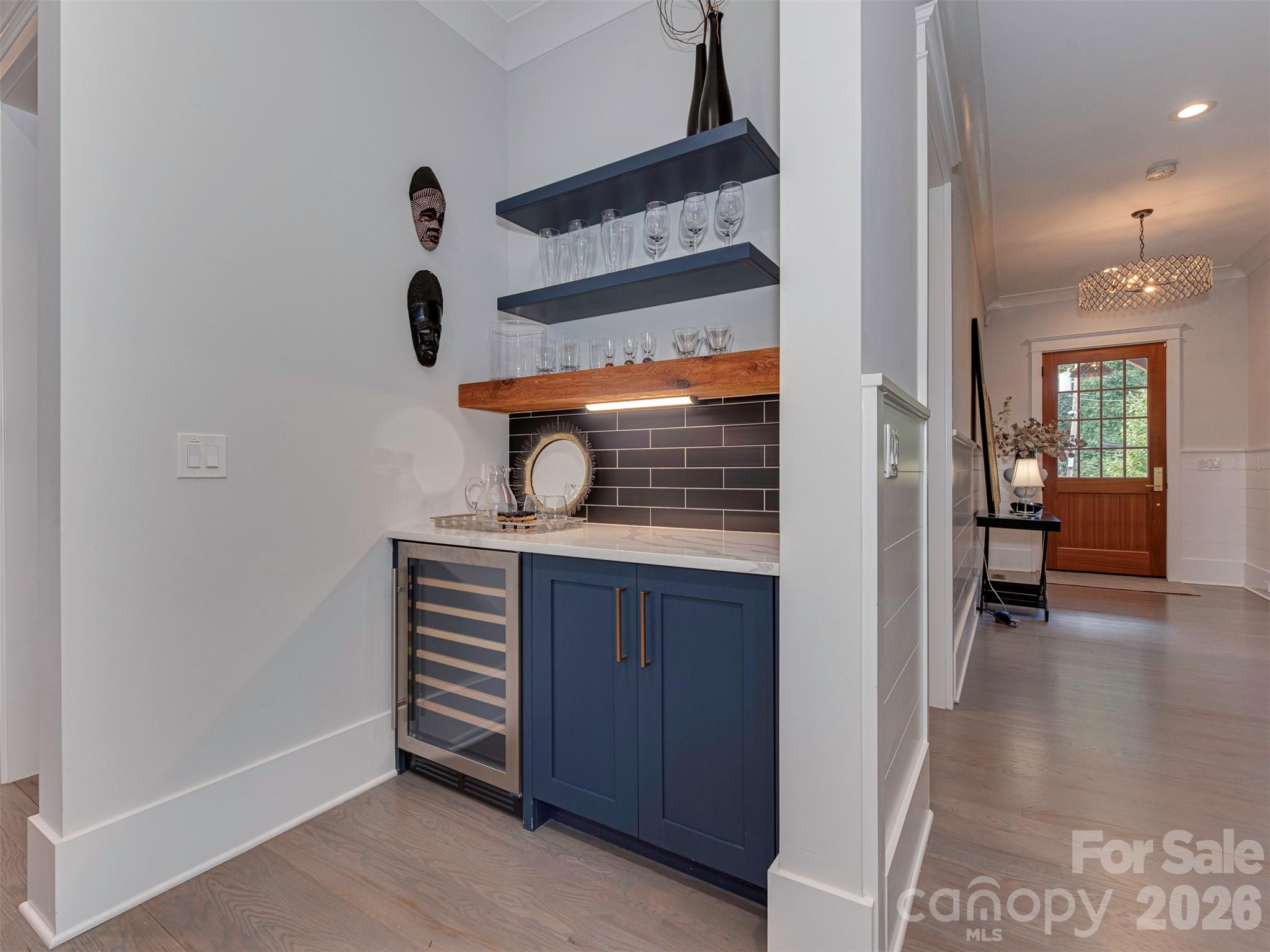 4009 Ridgecrest Avenue Charlotte, NC 28211 - Photo 9 of 43 a view of hallway with washer and dryer