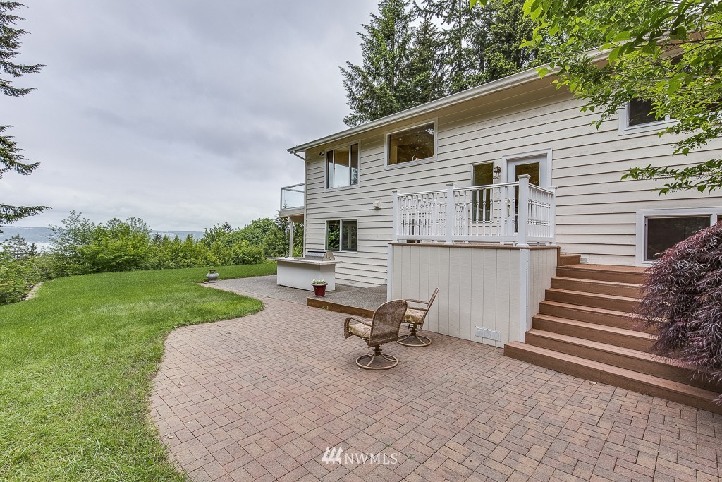 330 Northeast Riddell Road Bremerton, WA 98311 - Photo 18 of 25
