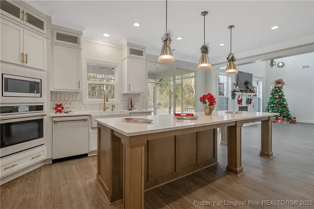 $999,997 | 1910 Thomas Wood (lot 73) Drive, Fayetteville, NC 28306