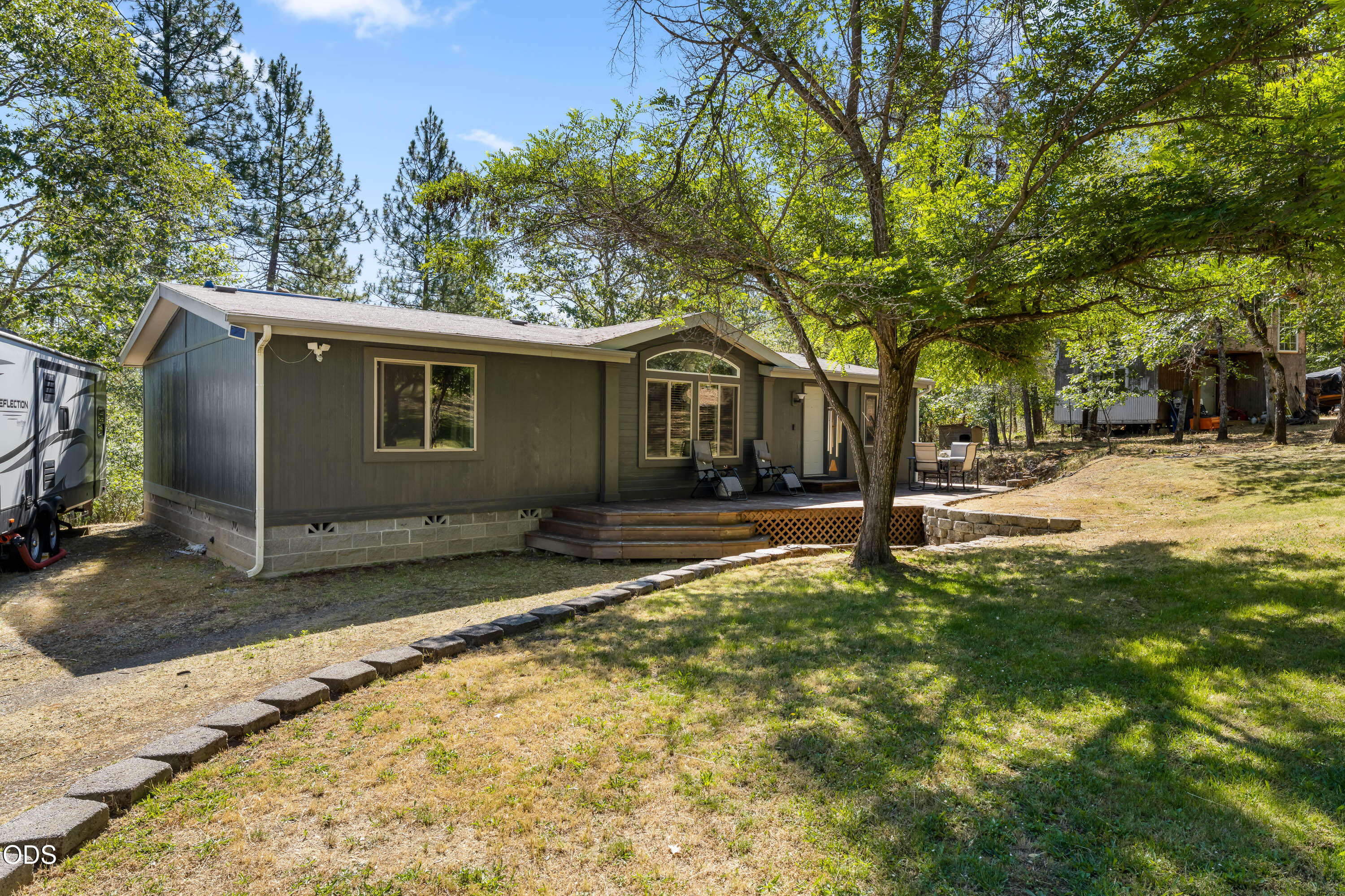1460 Grays Creek Road Grants Pass, OR 97527 - Photo 1 of 34