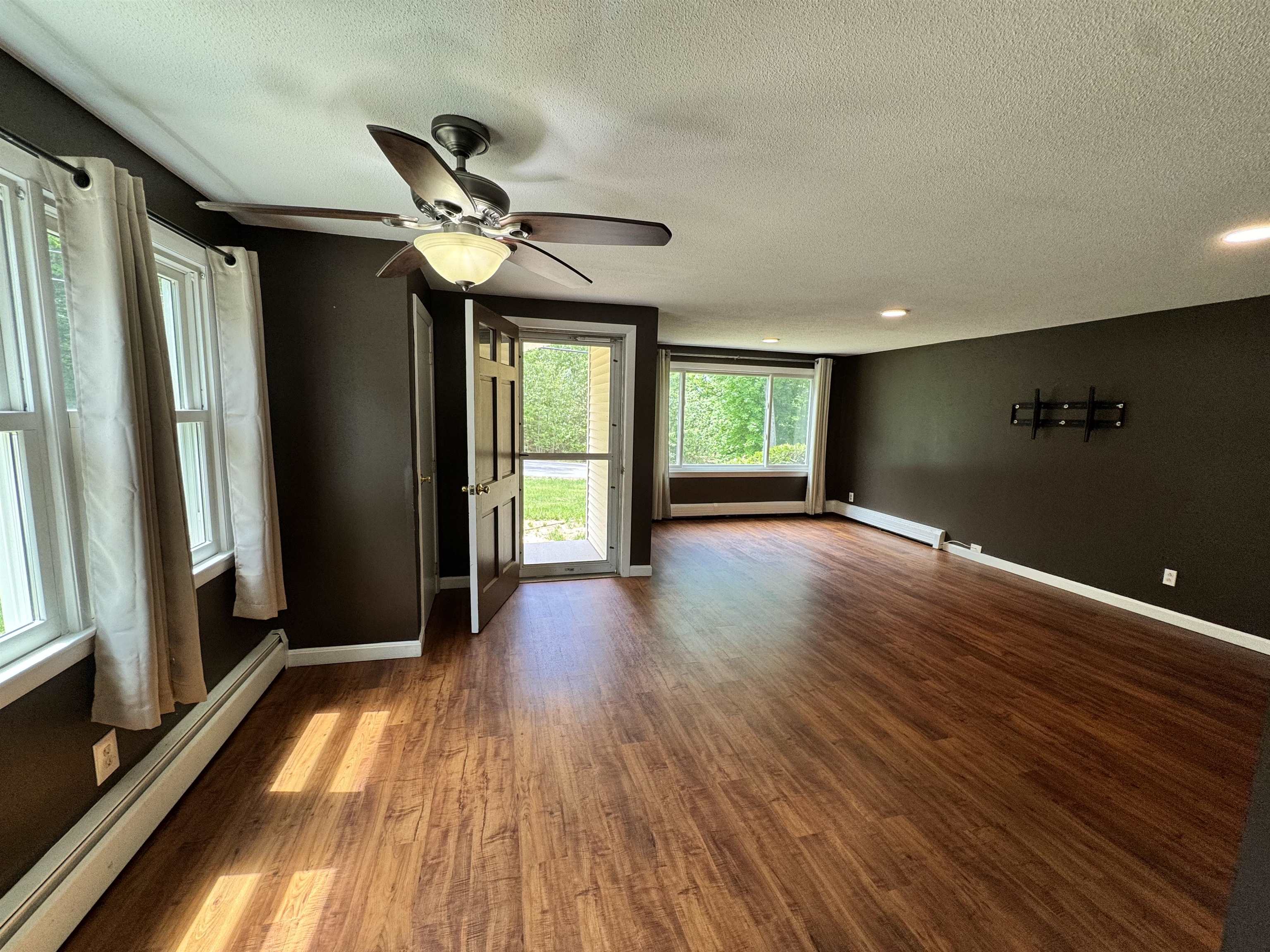 28A Burns Hill Road, Unit B Hudson, NH 03051 - Photo 4 of 14