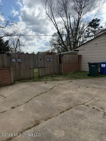 $235,000 | 425 West Chulahoma Avenue, Holly Springs, MS 38635