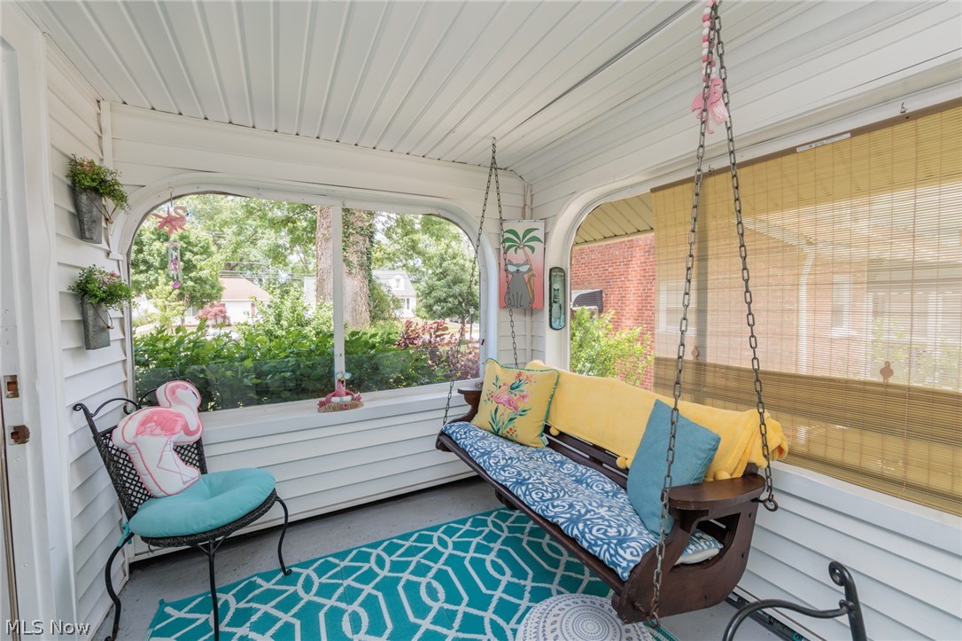 5364 Summit Road Lyndhurst, OH 44124 - Photo 16 of 42 Sunroom