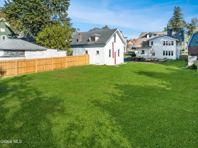 $345,000 | 33 Kingsboro Avenue, Gloversville, NY 12078