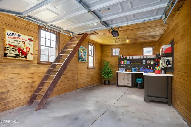 $345,000 | 33 Kingsboro Avenue, Gloversville, NY 12078