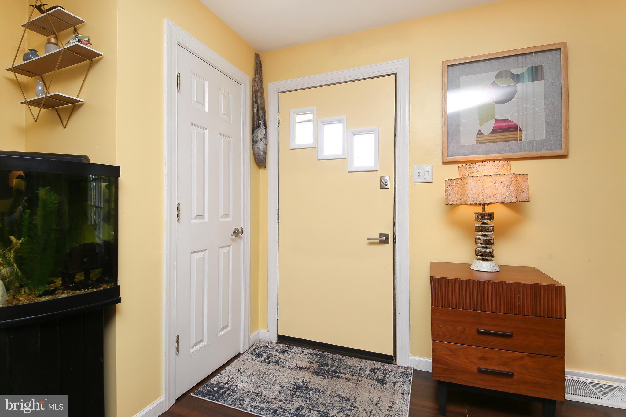 223 West County Line Road Hatboro, PA 19040 - Photo 4 of 38 Foyer with coat closet