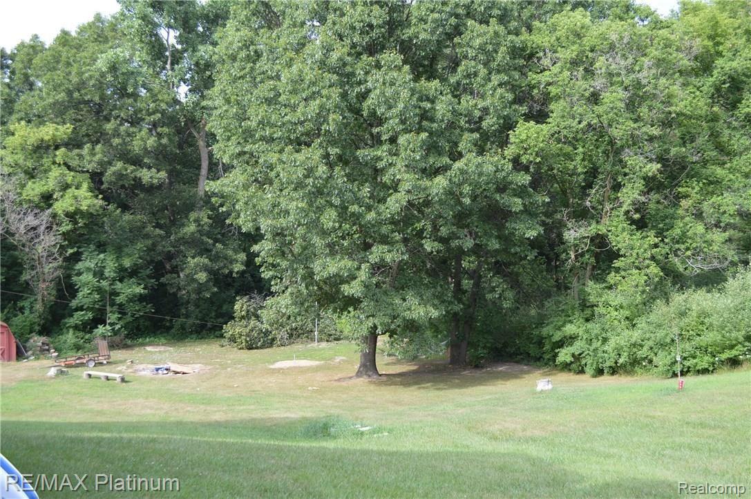 4077 Pingree Road Howell, MI 48843 - Photo 17 of 21 DSC_0548.JPG