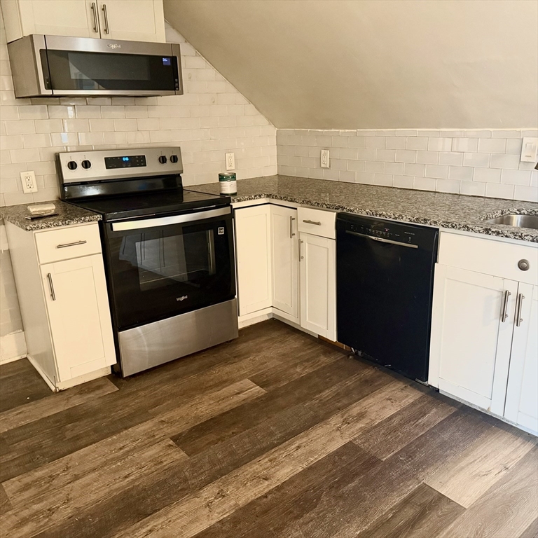 113 Grove Lynn Ma, Unit 2 Lynn, MA 01905 - Photo 2 of 10