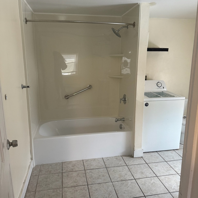 113 Grove Lynn Ma, Unit 2 Lynn, MA 01905 - Photo 7 of 10