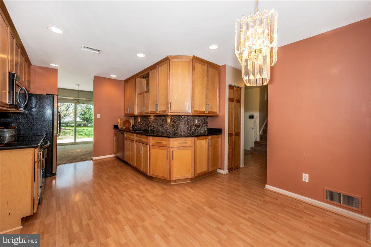 17305 Hoskinson Road Poolesville, MD 20837 - Photo 12 of 81