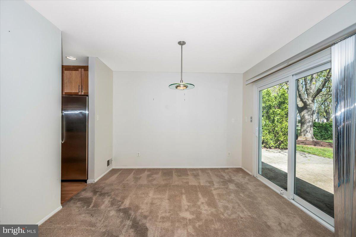17305 Hoskinson Road Poolesville, MD 20837 - Photo 17 of 81 Sliding Glass Doors 2018