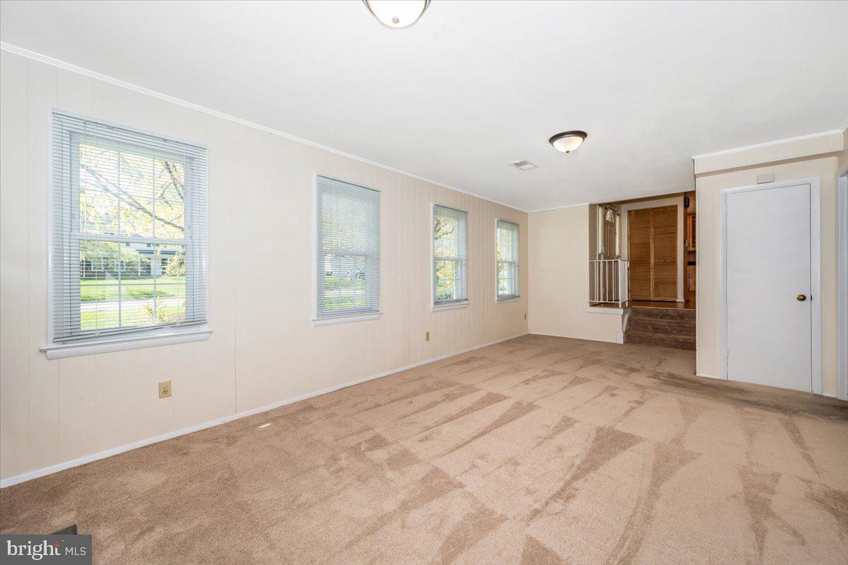 17305 Hoskinson Road Poolesville, MD 20837 - Photo 33 of 81 a view of an empty room with a window