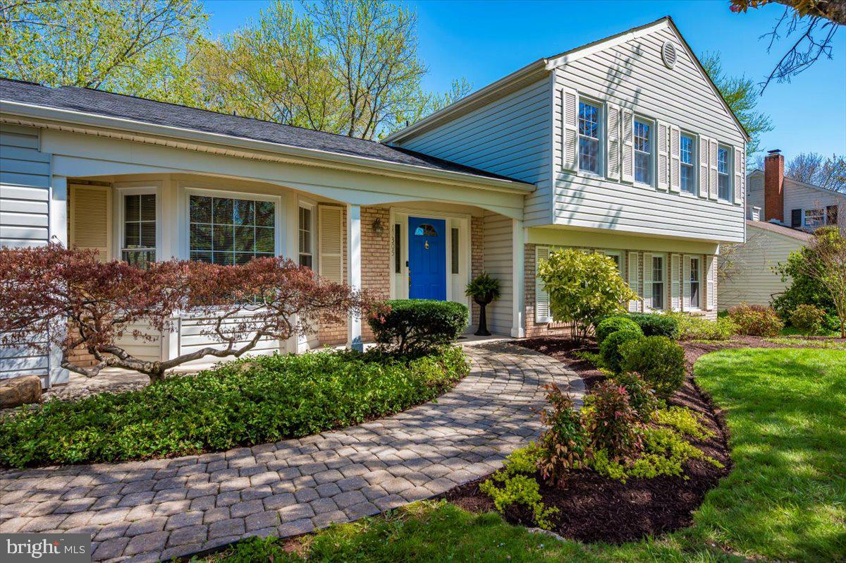17305 Hoskinson Road Poolesville, MD 20837 - Photo 47 of 81 front view of a house with a yard