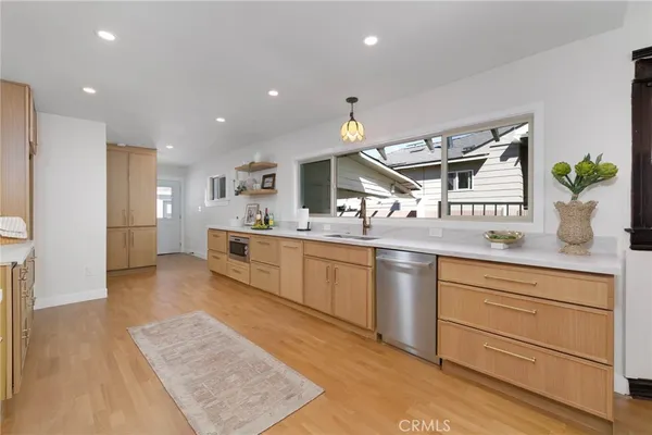 $1,169,000 | 2947 South Hobart Boulevard, Los Angeles, CA 90018