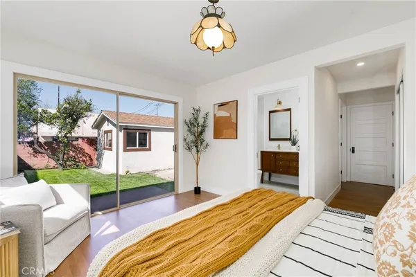 $1,169,000 | 2947 South Hobart Boulevard, Los Angeles, CA 90018