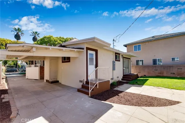 $1,169,000 | 2947 South Hobart Boulevard, Los Angeles, CA 90018