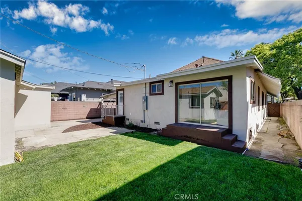 $1,169,000 | 2947 South Hobart Boulevard, Los Angeles, CA 90018