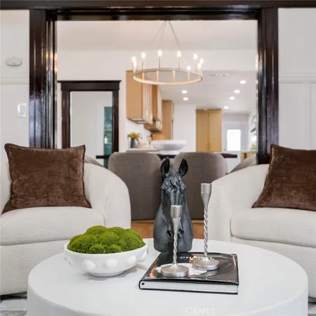 $1,169,000 | 2947 South Hobart Boulevard, Los Angeles, CA 90018
