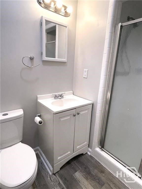 12509 Woodley Road Savannah, GA 31419 - Photo 10 of 14 Masater with shower