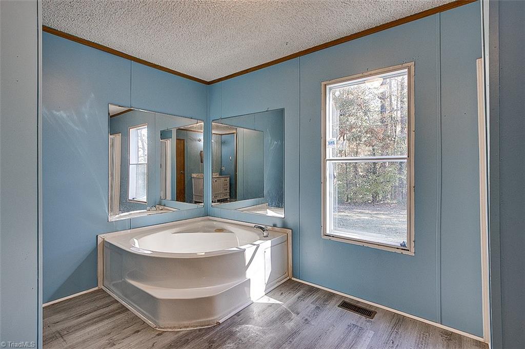 1522 Hopewell Friends Road Asheboro, NC 27205 - Photo 11 of 21