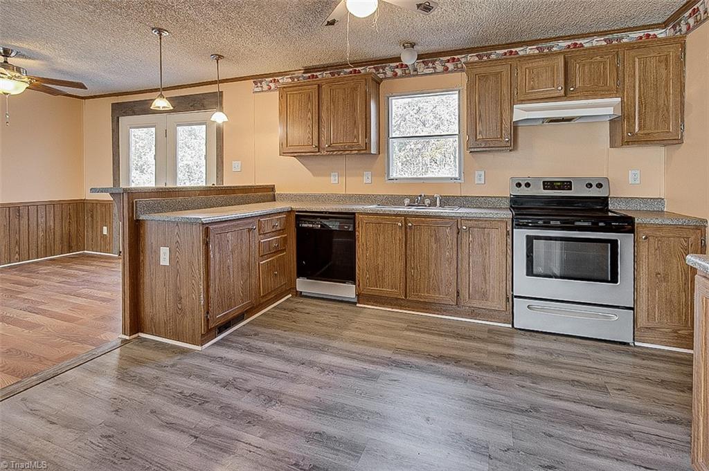 1522 Hopewell Friends Road Asheboro, NC 27205 - Photo 4 of 21