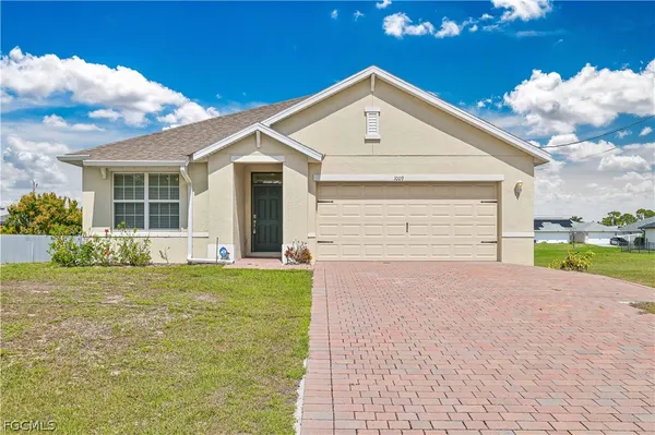 $1,850 | 1009 Jacaranda Parkway East, Cape Coral, FL 33909