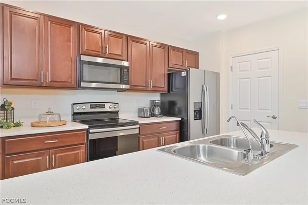 $1,850 | 1009 Jacaranda Parkway East, Cape Coral, FL 33909